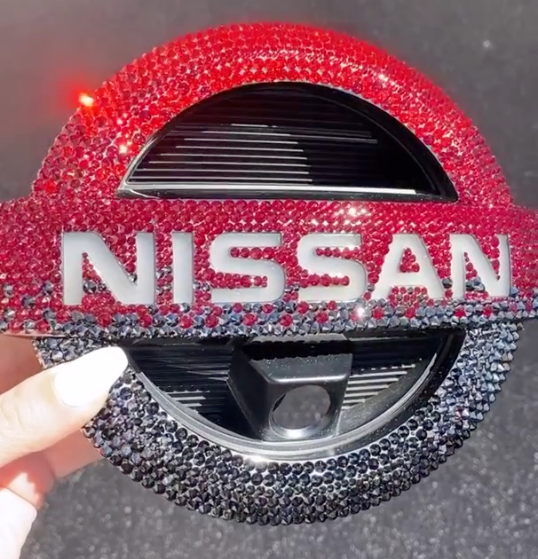 Nissan Emblem Customized with Swarovski Crystals - Vertical Red to Black Ombre