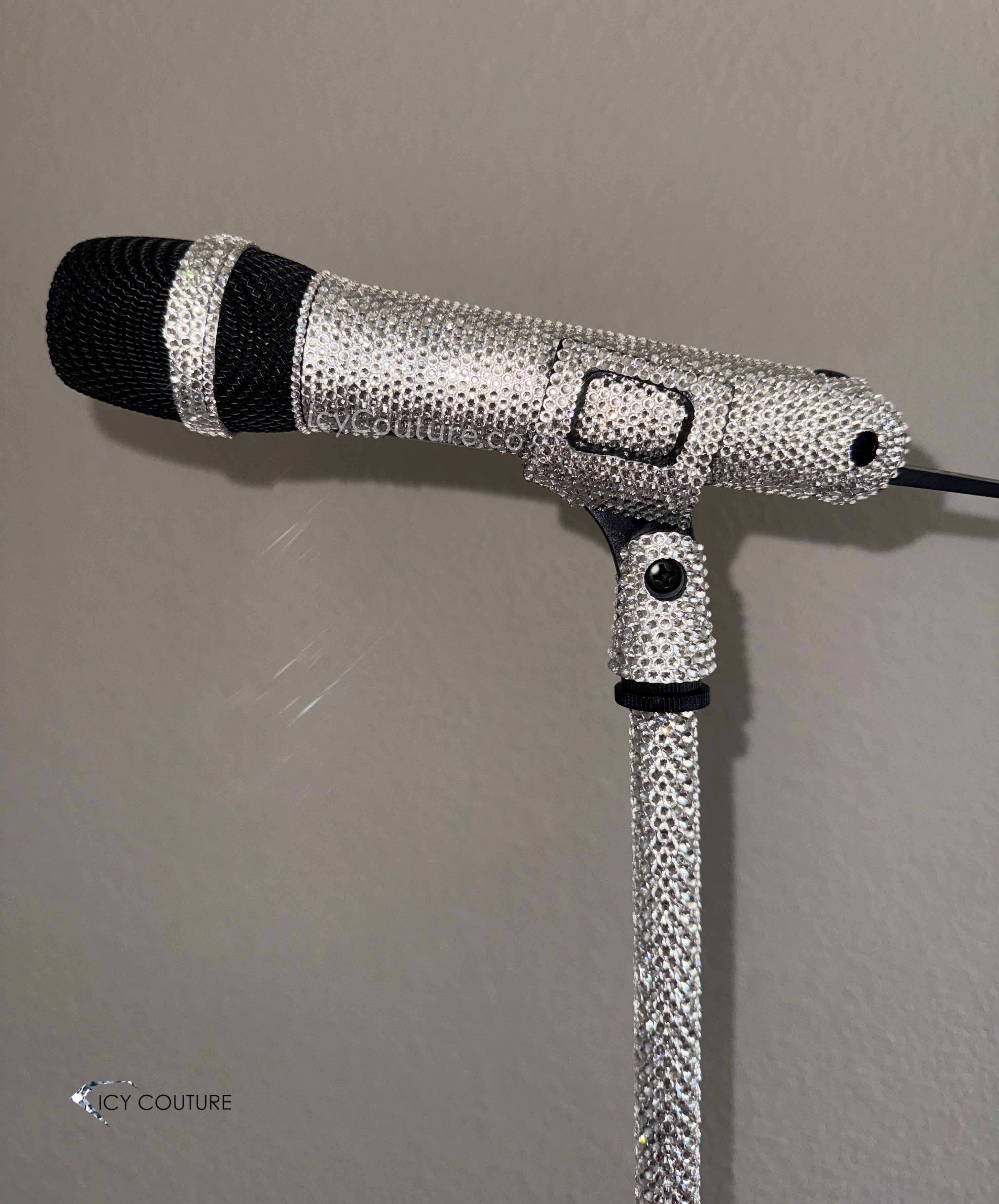 SINGLE COLOR | CRYSTAL MICROPHONE DESIGN